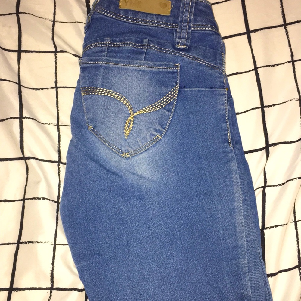 Blue mid rise Jean🦋